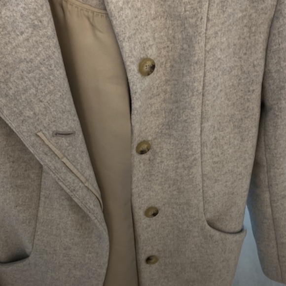 Aritzia Babaton coat - Picture 4 of 4